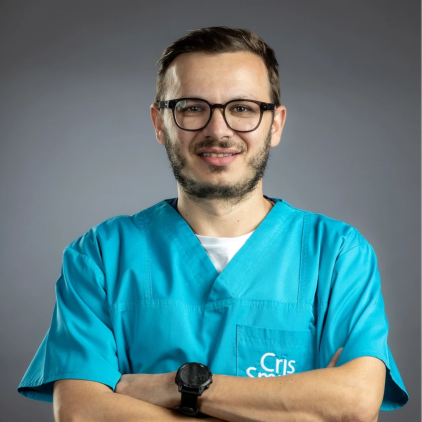 Dr Victor Stanciu- chirurgie buco-maxilo-faciala și implantologie-min